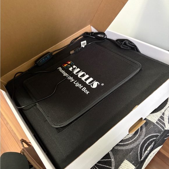 Photography Box - Picture 3 of 3